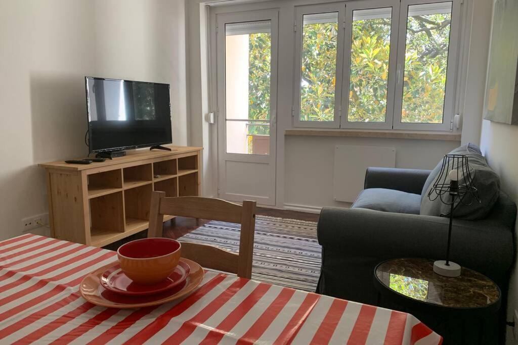 Casa Do Largo Sardinha - Very Central Apartment With Ac Lisboa Dış mekan fotoğraf